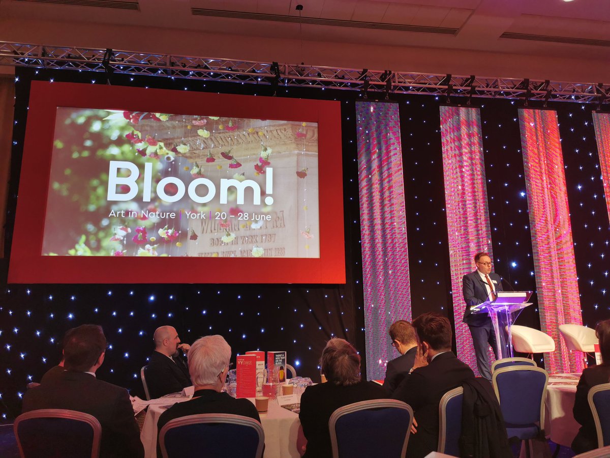 PyperYork's tweet image. Bloom! is back for 2020 - loved how it transformed the city in 2018! #vycon20 Time for some more floral brollies in @coppergateyork? #brollywalk