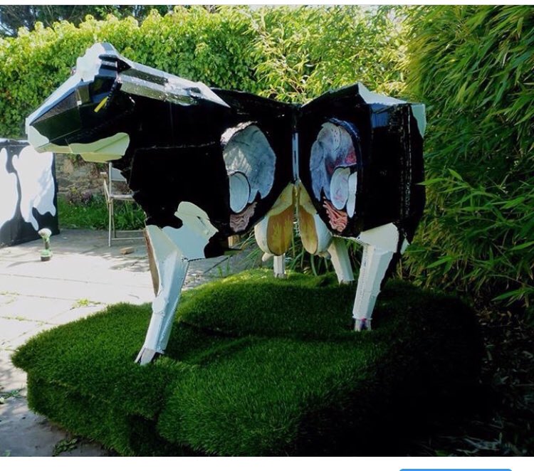 E_PhelanArt's tweet photo. Election posters get a bad rep but without them I couldn’t do half of what I do and ya can stick a politicians face on a cows hole #reuse #repurpose #recycle #electionposters #GE2020 #ireland #election #reuseart #repurposeart #recycleart #cow #plastic #plasticart https://t.co/W0m3C2zsK5