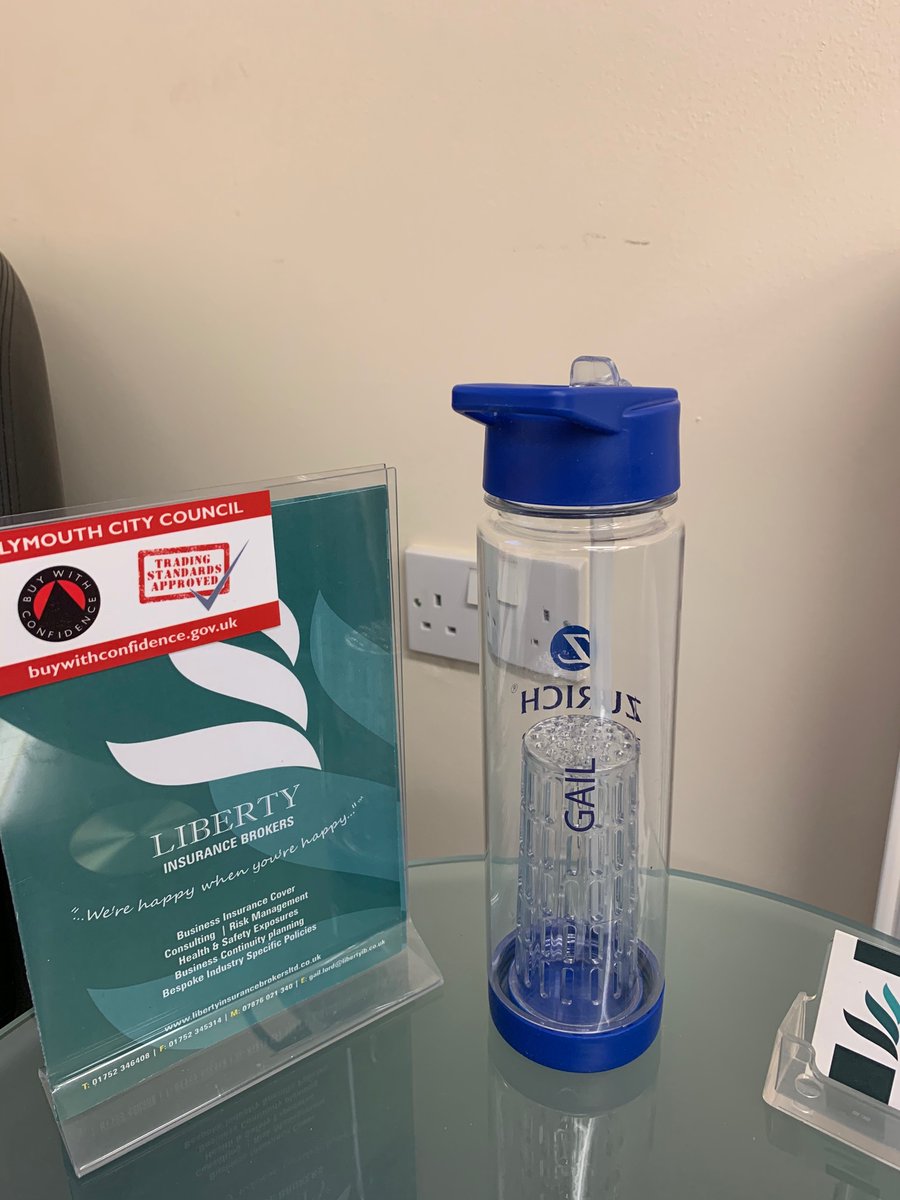 LibertyIB's tweet image. Thank you @zurichinsider for surprise this morning!  Personalised water bottle is great. 😊
