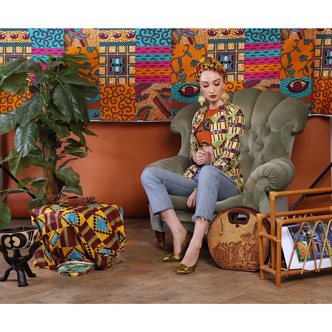 DamilolaMatte's tweet photo. This is for all babes dedicated to taking all that belongs to them at the table this decade. Yours Dreams are never too wild or too far fetched. They are yours to make come true.
Set design : @DamilolaMatte
Model : Anna
Make up : BossBeauty
#Creativestyling #fashionstyling https://t.co/s5rw1oNF10