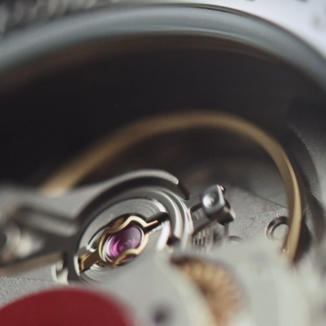 OrisRussia's tweet image. #Новыечасы – признание важности той роли, которую #часы #BigCrownPointerDate сыграли в истории #Oris. Эту модель никогда не снимали с производства, она превратилась в своего рода визитную карточку бренда.

#бронза #швейцарскиечасы #винтаж #мужскиечасы #ретро #механическиечасы