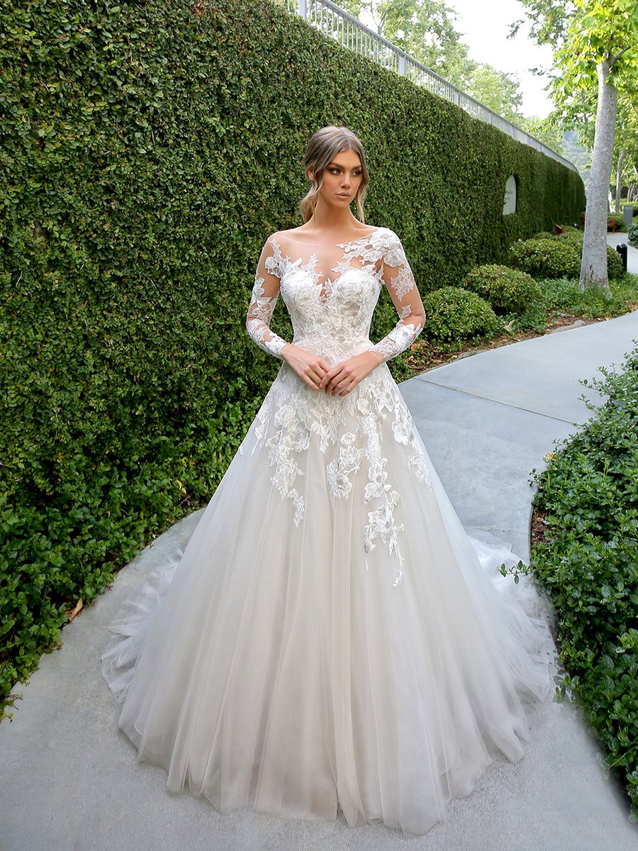 WOW 😍 So timeless and elegant! 💗

Gown Featured: BT20-21
bit.ly/BeautifulBT20-…