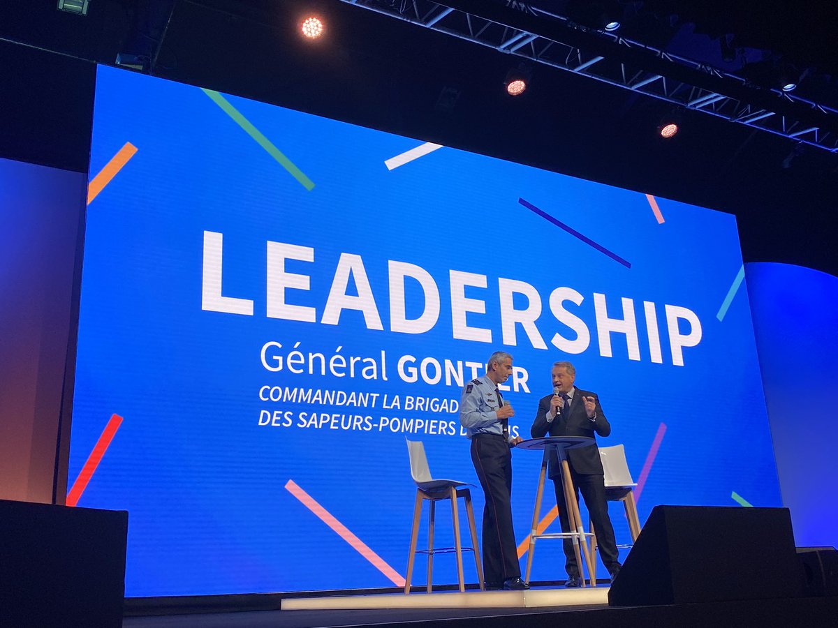 Magnifique moment avec le Général Gontier devant les 1700 managers d’<a href="/AXAFrance/">AXA France</a> - à la tête des <a href="/PompiersParis/">PompiersParis</a>, il sauvé Notre-Dame avec ses équipes l’an dernier #courage #leadership #empathie
