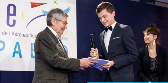 HanditechTrophy's tweet photo. [#SPOTLIGHT #STARTUP] C'est un bel avenir qui se dessine pour Amaury Ciurana, vainqueur de la catégorie Student des #HTT19, qui remporte le prix de la Fondation Lopez Loreta ! 
Félicitations, nous sommes fiers de soutenir @EnoSkelet ! 

🌐https://t.co/AWdxfTO8tr https://t.co/O0suJu9fTD