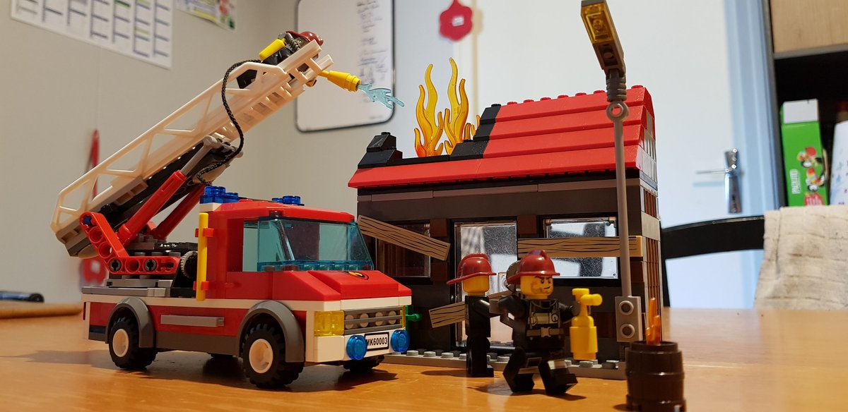 TheLegolandman's tweet photo. Lego 60003. Finally got it 😁👍🤘🤘. Had 60001, 60002 and 60004 for a few years. Spent a few years trying to find 60003 complete and in good condition. Today, it arrived 

#Goodtimes #legoofinstagram  
#lego #60003 #legocity #legofan #afol #legolandman #legoreunion https://t.co/OlLb9m9Jwh