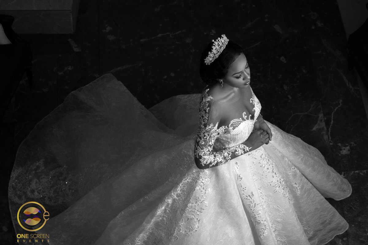 iam_alexanthony's tweet image. I'll seduce someone with four Pictures instead, #SeduceSomeoneInFourWords Retweet, my customers are on your TL