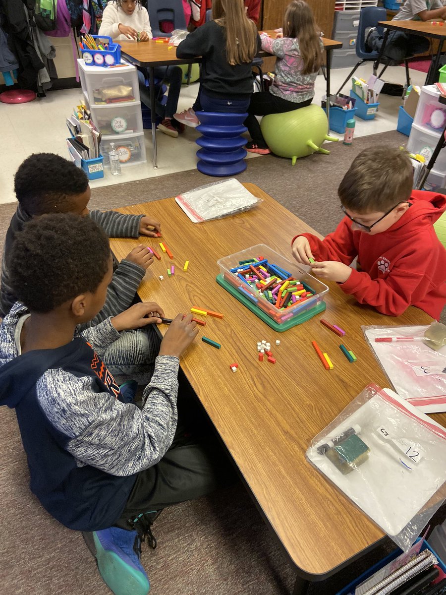 NancyRoberts4th's tweet photo. Exploring with Cuisenaire Rods to recognize equivalent fractions. I love listening to their discussions! @bakerelembears https://t.co/PzWalL2Klu