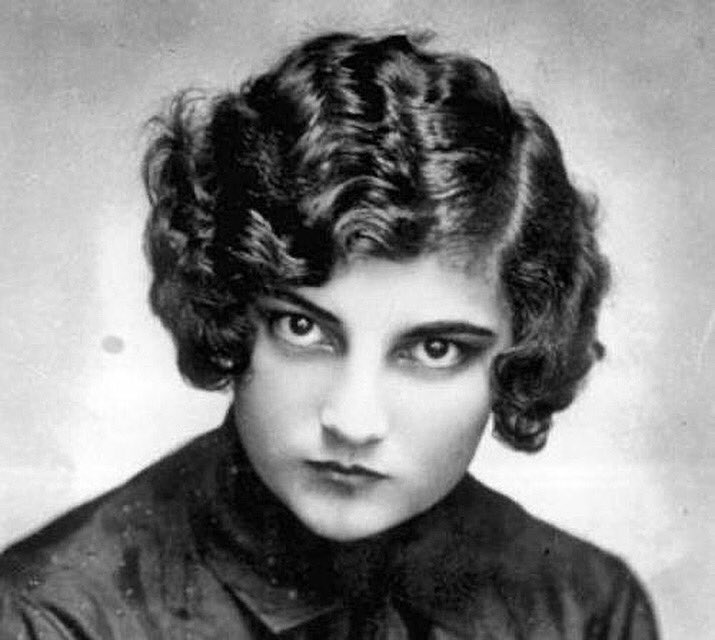 Slovenian silent film star Ita Rina giving you no nonsense intensity like a pro.