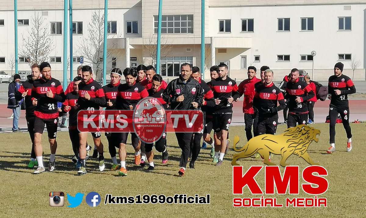 kms1969official's tweet photo. 📸İDMANGÜNLÜĞÜ |16 Ocak 2020| Perşembe
PİSERRO Kahramanmaraşspor'umuz hafta sonu deplasmanda karşılaşacağı Ankara Demirspor maçı hazırlıklarını bugün yaptığı çift kale maç ile sürdürmeye devam etti.
#PiserroKahramanmaraşspor #İdmangünlüğü #KMSTV ❤🤍 https://t.co/36KzP6fevG