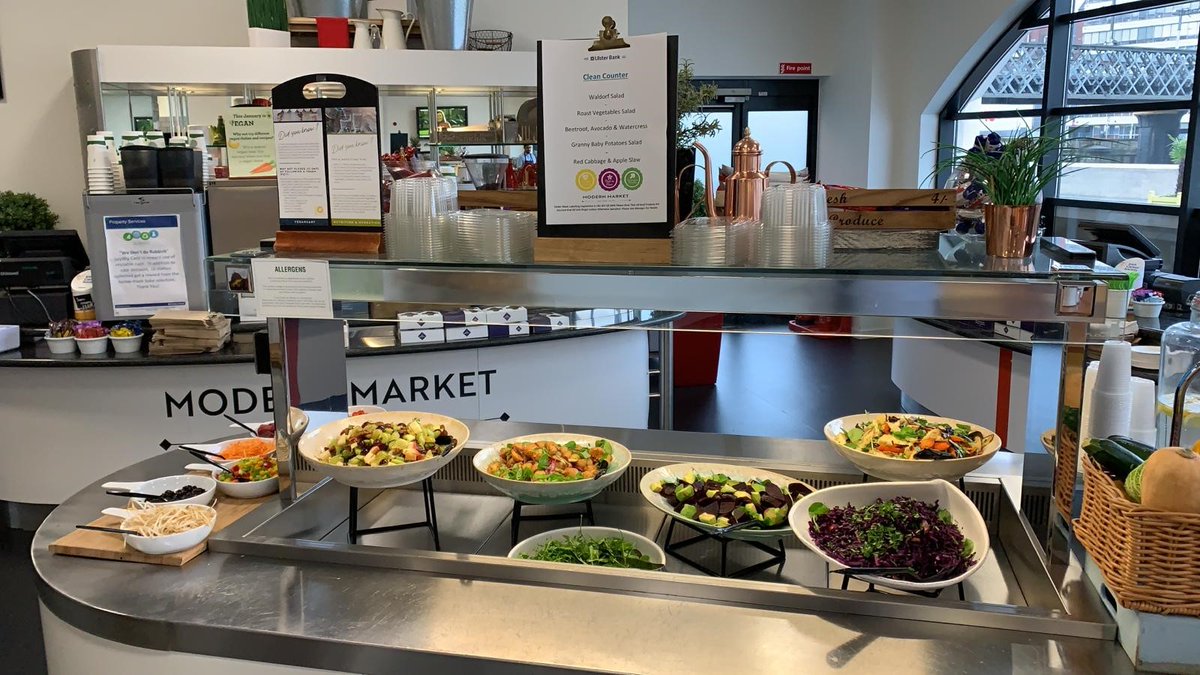 With produce from local suppliers, our salad bars are always fresh, seasonal and full of flavour 🍏🥦🥕 #eatseasonal #welovethisbusiness