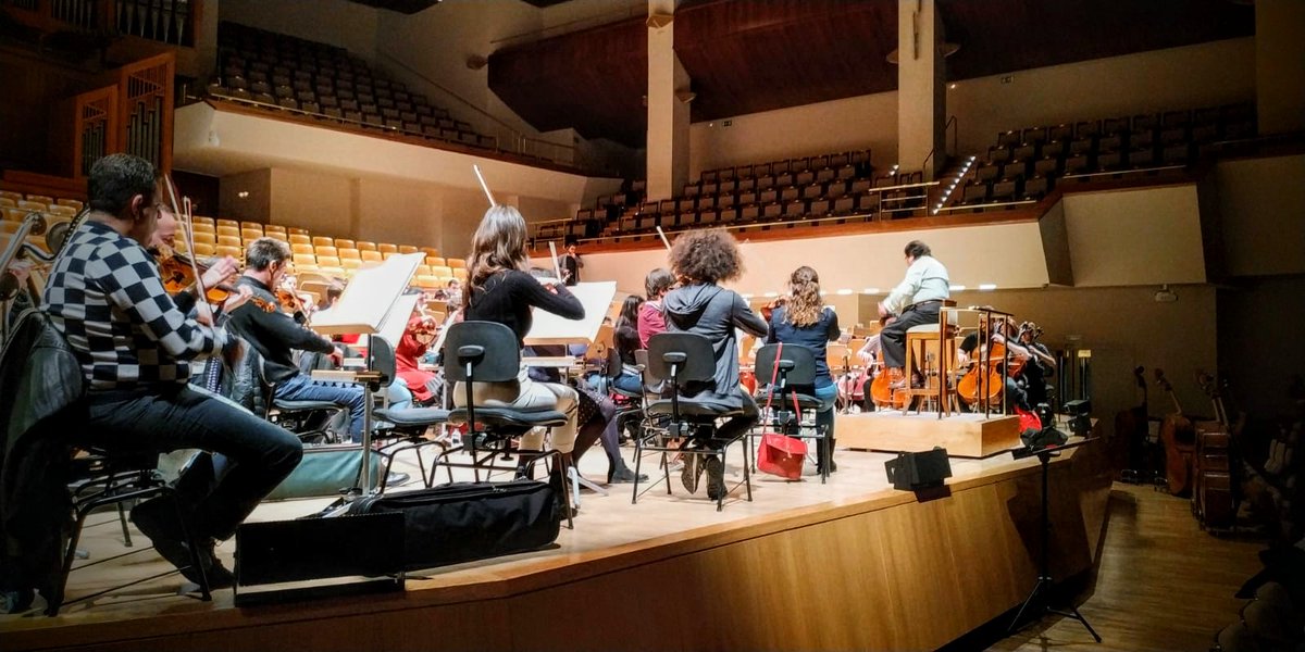 ¿Habéis visto nuestra oficina de hoy? 😍😍
Emocionados por nuestros conciertos de hoy y mañana en el Auditorio Nacional de Música, junto al maestro Enrique García Asensio, la soprano María José Moreno y el Coro de <a href="/OCRTVE/">Orquesta y Coro RTVE</a>. 🎶🎉