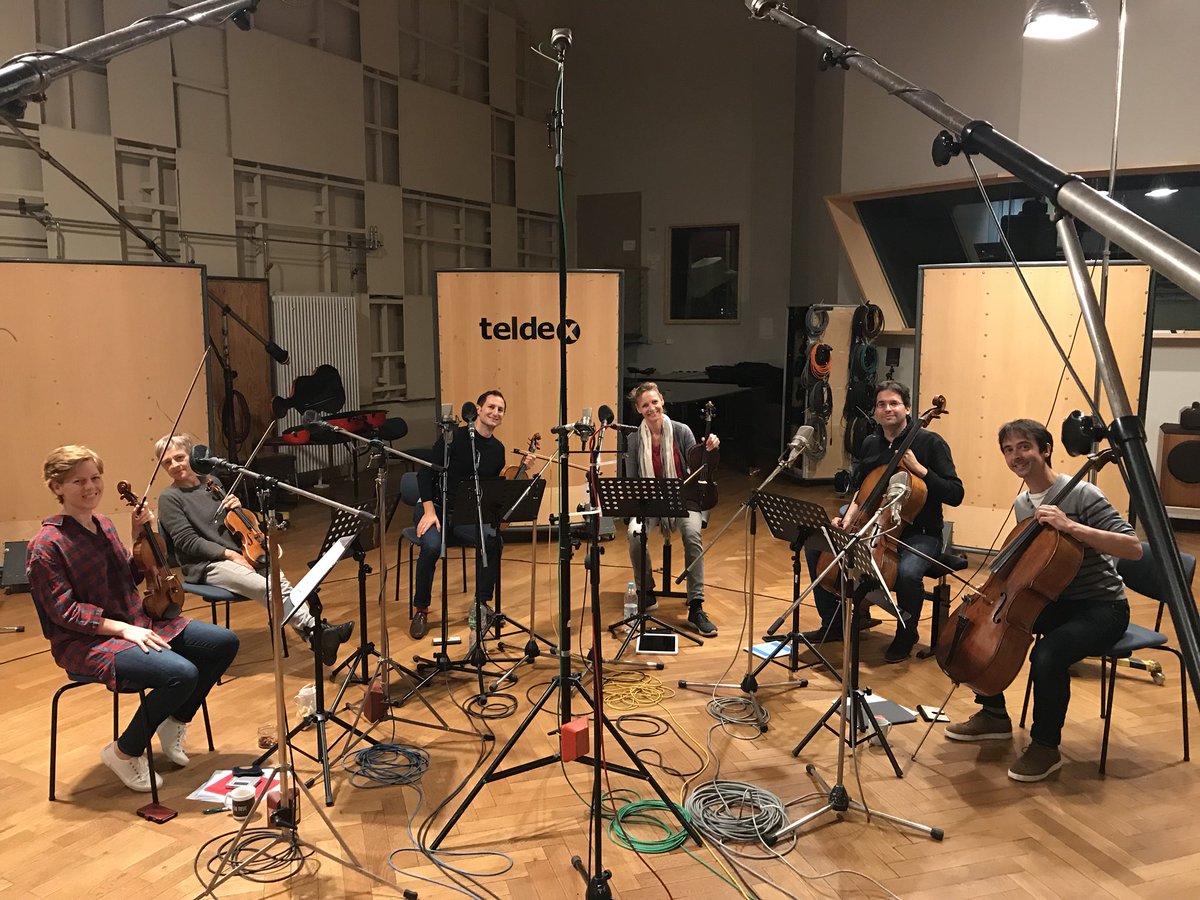 Stradivari_1704's tweet photo. @djharding @harmoniamundi #Schoenberg 🔜 Feb 28th ?
Verklärte Nacht for #StringSextet
recorded 13/09/18 #TeldexStudioBerlin
2 Violines I Faust AK Schreiber
2 violas @AntoineTamestit D Waskiewicz
2 cellos @QueyrasJG C Poltéra
tracks:
Sehr langsam
Breiter
Schwer betont
Sehr breit und langsam
Sehr ruhig https://t.co/KznD7b7XeQ