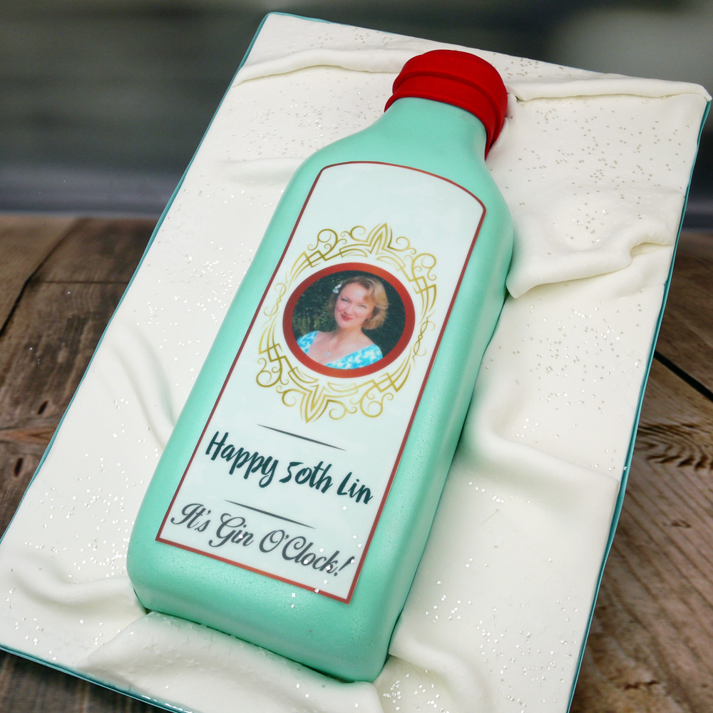 Exciting New Product Range! 😍 🍾🍺⁠
⁠
Celebrate a special occasion or milestone birthday with one of our edible printed celebration bottle designs and labels from PhotoCake! ⁠

Check out the full range here 👉cakecraftshop.co.uk/shop/edible-pr…
