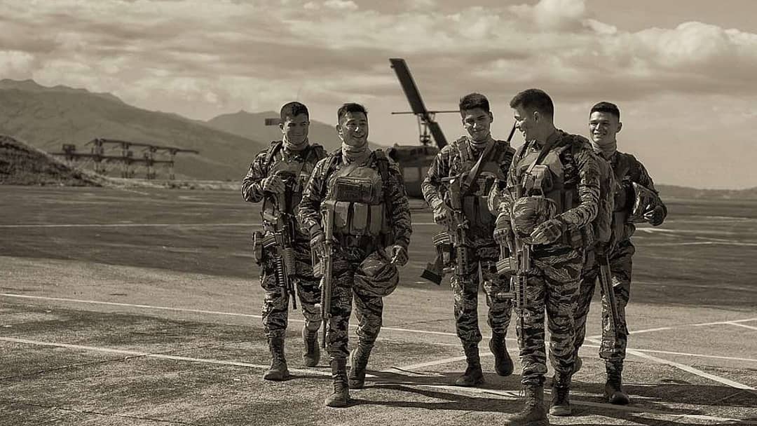 nacinorocco's tweet photo. The brotherhood of the Alpha Team. 👊🏽
#DotsPh https://t.co/fA0KVhceY9