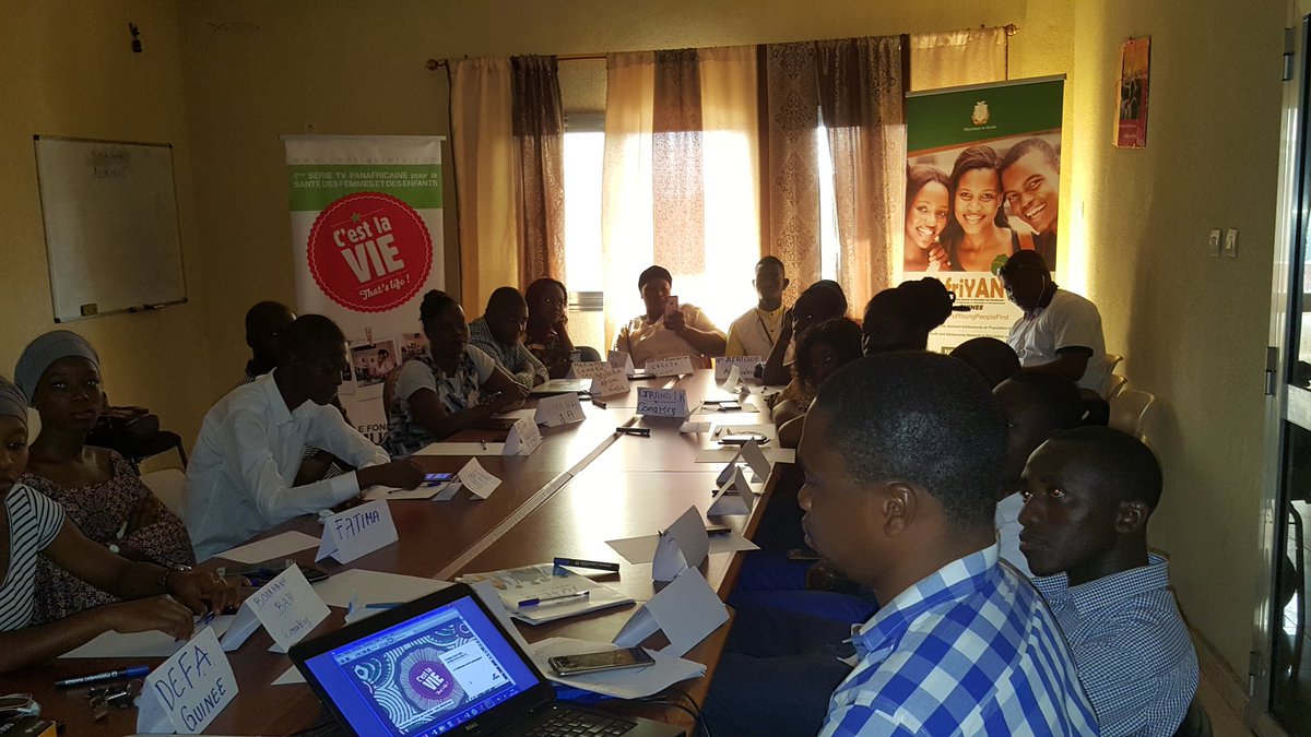 Le réseau <a href="/AfriyanGuinee/">Afriyan/Guinée</a> en collaboration avec la Direction Nationale de la Jeunesse <a href="/unfpa_guinee/">UNFPA GUINEE</a> ont lancé ce matin la formation de 20 pairs éducateurs sur le kit de la série télévisée"C'est la Vie". 
#PutYoungPeopleFirst <a href="/ffmuskoka/">FondsMuskoka</a> <a href="/sagnane20/">Abdourahmane Sagnane</a> <a href="/UNFPA_WCARO/">UNFPA WCARO</a> <a href="/mabinguengom1/">Mabingue Ngom</a>