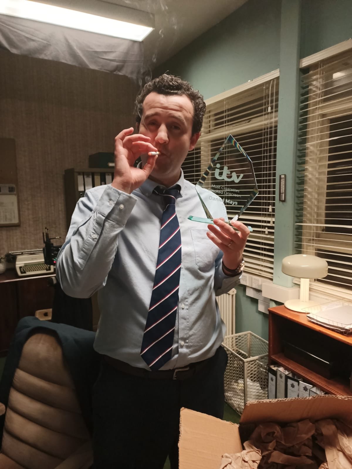 Daniel Mays Ar Twitter After Yesterday S Ecstatic Win For The Itv Most Cigarettes Smoked On Screen Award Pictures Emerge Of Runner Up Ron Cook Apparently His Sponsors Dunhill Are Bitterly Disappointed