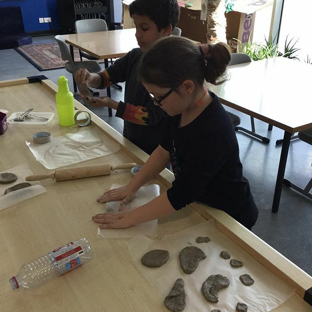 AISRESSTEM's tweet image. Today we made fossils to teach KG1 about how scientists find evidence of dinosaurs! 🦕