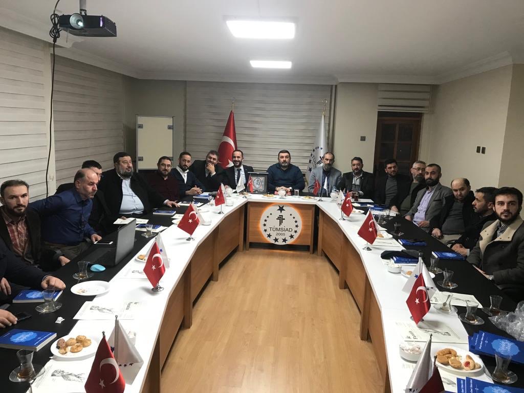 Şubemizde Türker GÖKSEL hocamızın katılımı ile liderlik ve etkin yönetim konulu seminerimizi gerçekleştirdik.Etkili sunumu ve anlatımı için sayın GÖKSEL e teşekkür ederiz.<a href="/tumsiad/">TÜMSİAD</a> <a href="/YasarDogan__/">Yasar DOGAN</a> <a href="/BirliktirI/">İbrahim Birliktir</a> <a href="/tgoksel55/">Türker GÖKSEL</a>