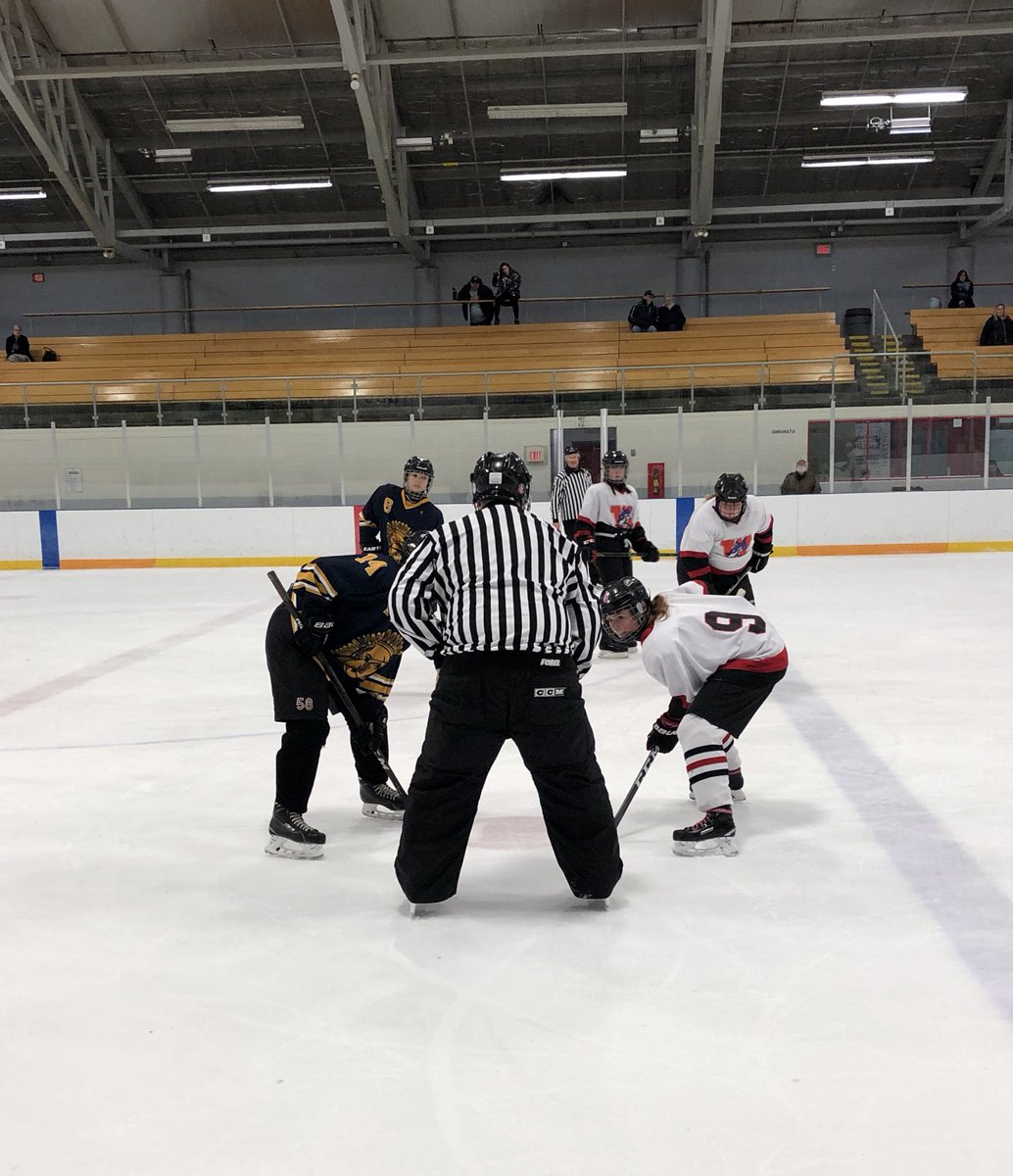 lspaxman12's tweet photo. DDSS girls hockey - win over Waterford on Wednesday afternoon! #NSSAA @GEDSB @ThatsMrWills https://t.co/GebgMAJbtC