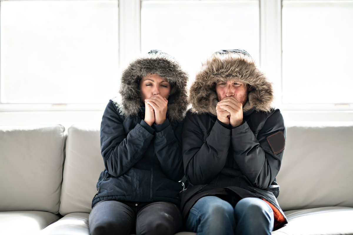 SpirotechUK's tweet photo. This pair πcould do with #BetterHeating! Caption this photo for a chance to get your hands on 1 of five @SpirotechUK jackets π #BetterHeating #4WeeksofFun
T&Cs apply πhttps://t.co/0wBGip7JR9 https://t.co/UVbvVDH7cU