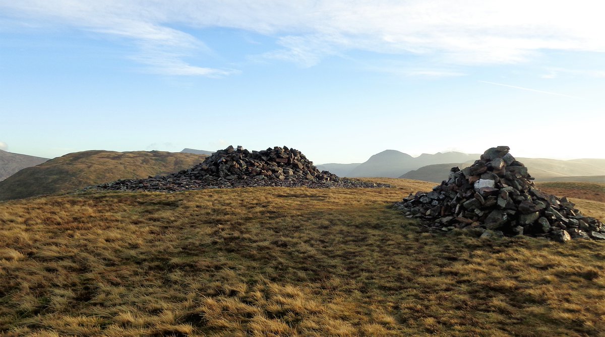StanLeigh18's tweet photo. My #Lakeland tour of #Wainwrights continues - lowest summit to the highest - next is #Grike #WesternFells - 37th on the list at 1596 ft [original AW Pictorial Guide]
Views of West &amp; East - #CumbrianCoast #CragFell #Pillar #HighStileGroup from the summit https://t.co/FPf6sNDzy8