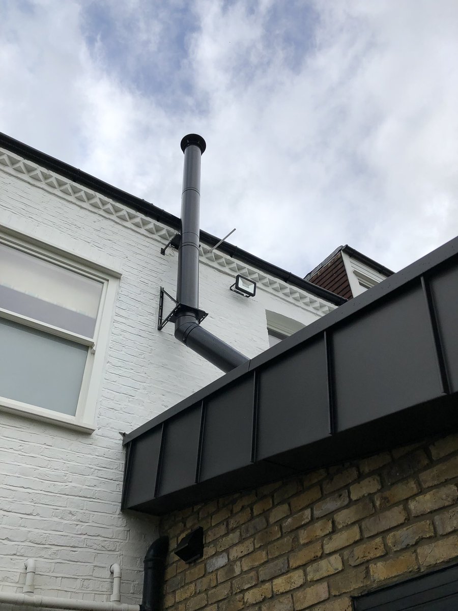 surreyfires's tweet photo. Twin-Wall Thursday!

Here we have a @CharnwoodStoves stove installed with a @PoujoulatUK Therminox flue system with a satin black coated finish.
🔥🌟
--
#TwinWall #Flue #Therminox #London #Surrey #Woodburner #EcoDesign #DEFRA #Chimney #Charnwood #Arc #Poujoulat #Stove #Fireplace https://t.co/vtDMImQnXD