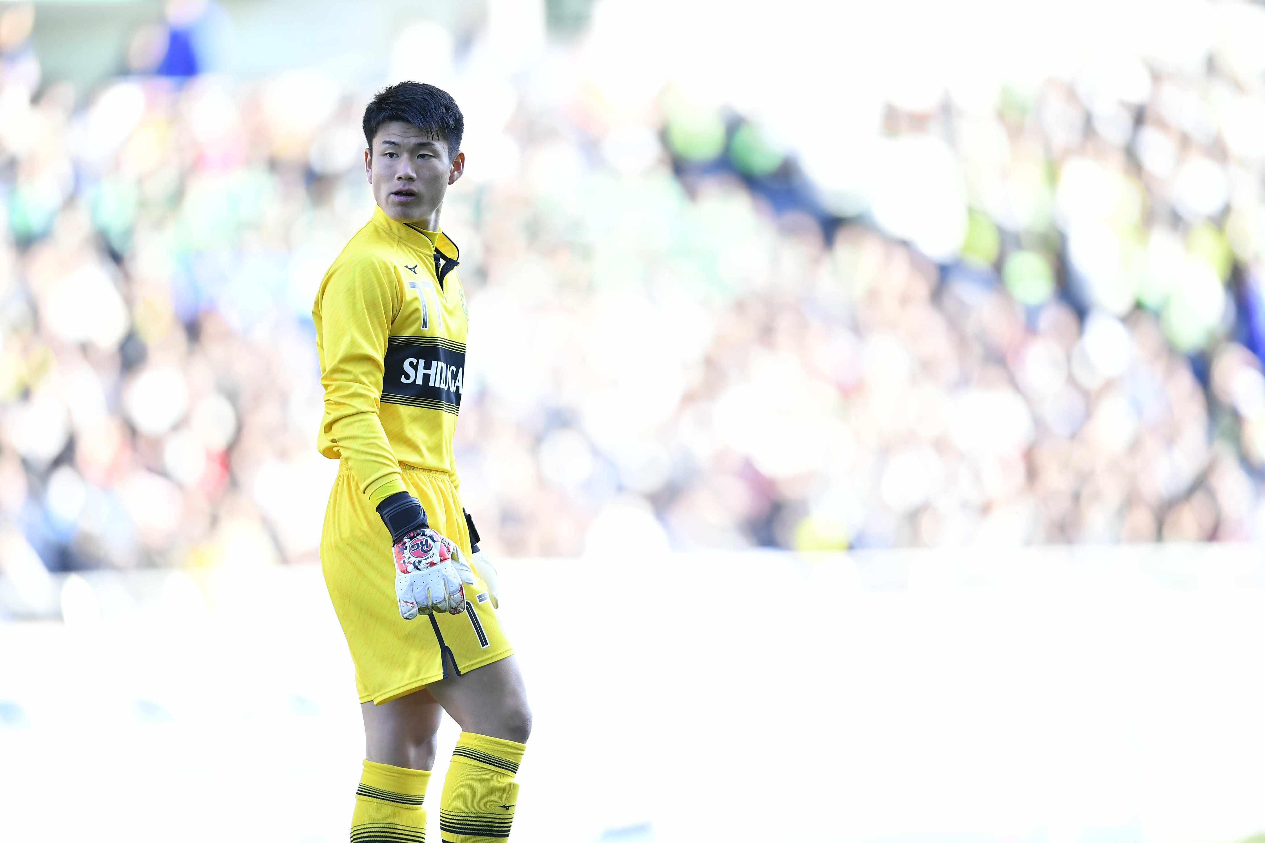 Rg Gk Gloves Japan 公式 今回の全国高校サッカー選手権大会出場のrgユーザーラスト１校は 全国選手権大会優勝校 静岡県代表 静岡学園高校 選手権という大きな舞台で正ゴールキーパーとして出るなら 難しいボールもキャッチしたいと思ってrgにしま