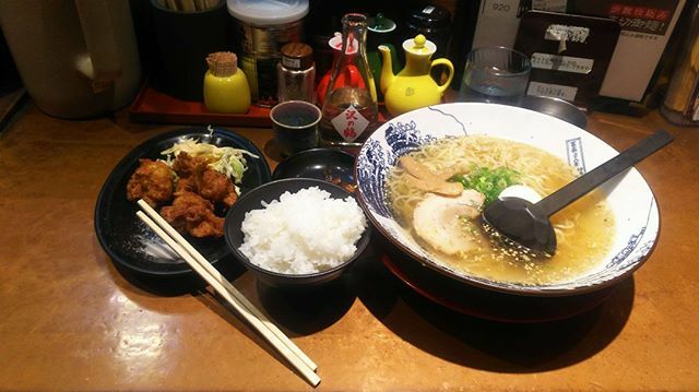 ラーメンとごはんと酒と…