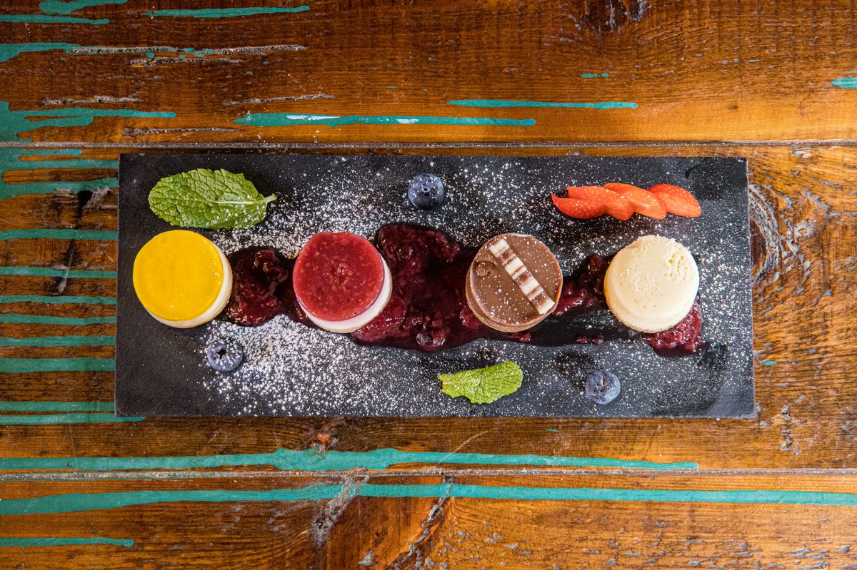 warm your soul with lovingly cooked #italian dishes from chef Claudio now doing #lunch through till #dinner

our #cicchetti allows you try our menu of small plates for sharing with #veg #meet #fish #pasta &amp; #pizzette options 

 #mains of #steak &amp; #chicken &amp; #pizza