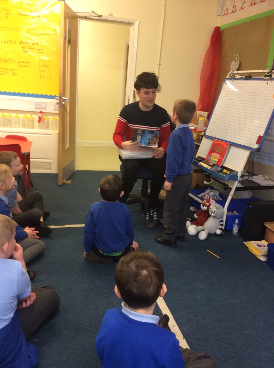 Heapey_Class's tweet photo. Thanks @sean16_writes for a great afternoon. We loved your book and the children really enjoyed talking to you about you and your life as an author https://t.co/ZPVvatOm2Q
