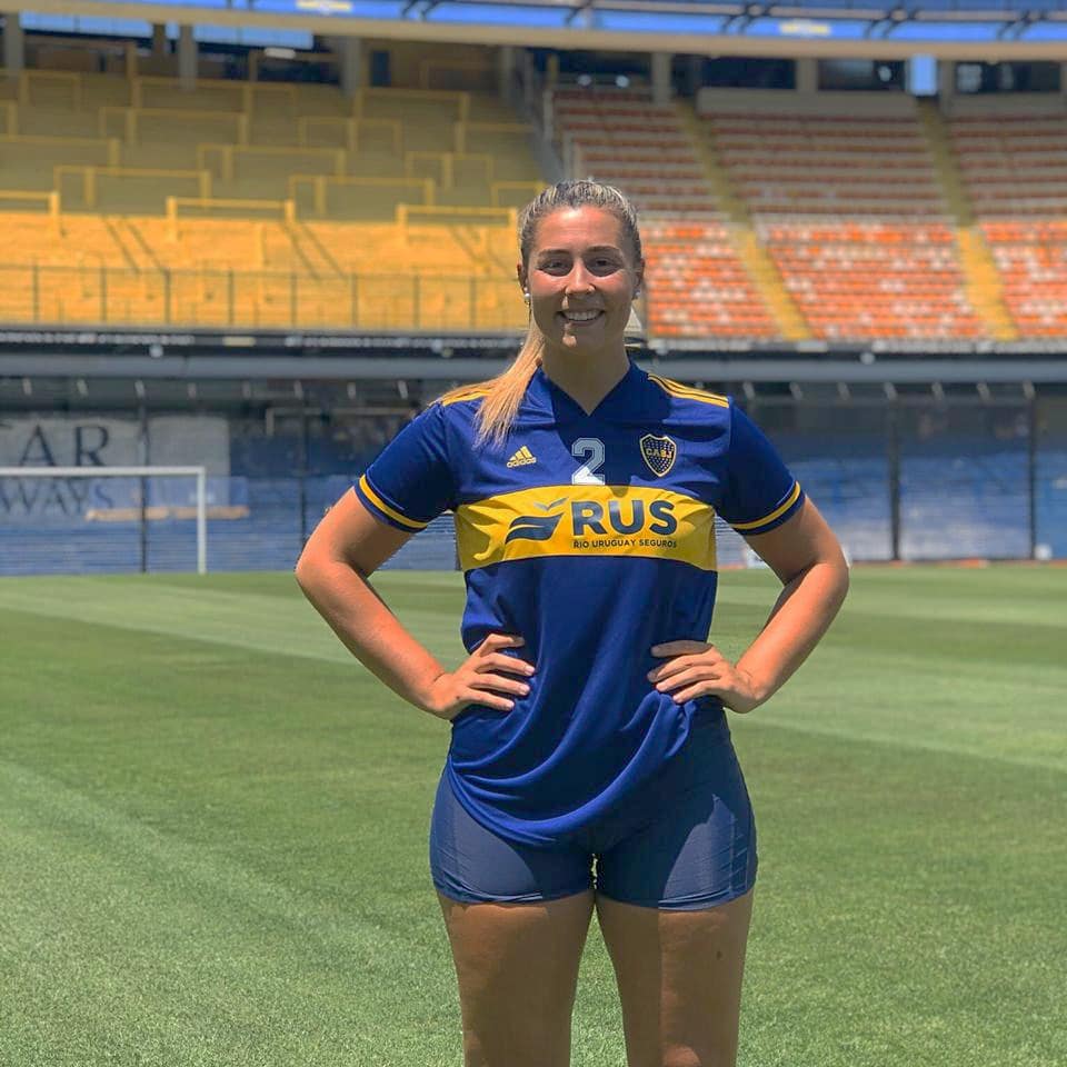 Nuevo equipo, nuevo número y nuevos objetivos 💙💛💙
#VamosGuerreras 🙌🏐
#VamosBoca 👊