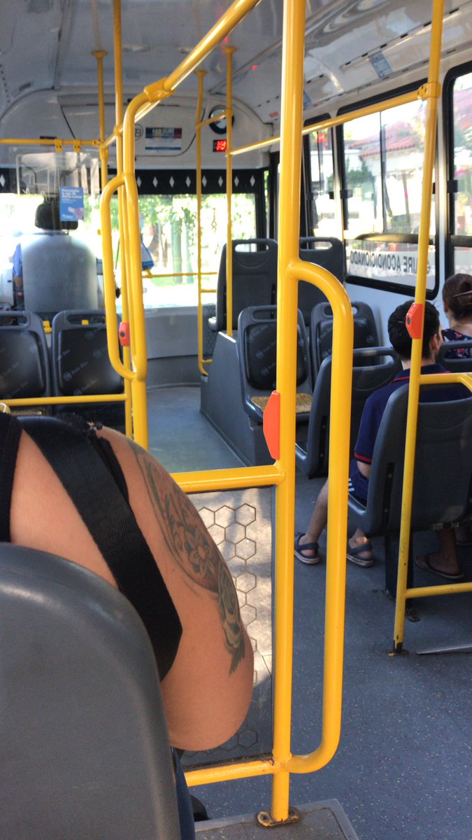 CiudadDeBondis's tweet photo. #Linea548 #AirePrendido
Un piso bajo y con aire prendido en la empresa usurpadora, pidan un deseo https://t.co/jUG6GOLelm