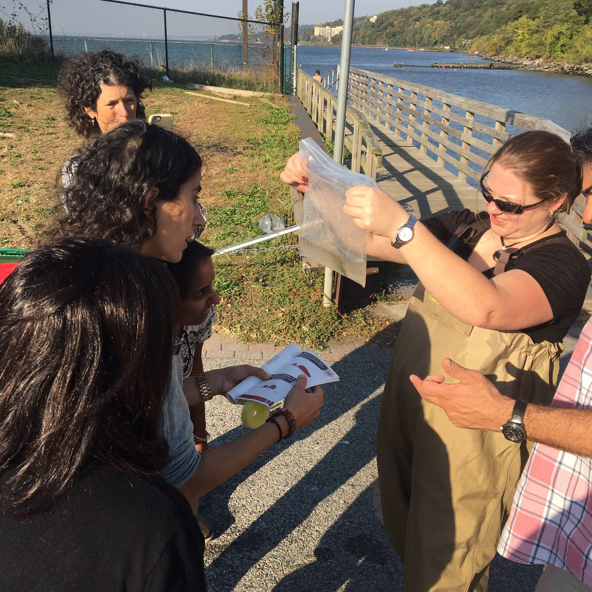 YonkersSchools's tweet photo. When @YonkersSchools students wade into the #HudsonRiver, they are immersed in the outdoor classroom central to scientific research students &amp; teachers contribute to @NYSDEC  If you’d like to help lead collaborations like this, we want to talk to you! https://t.co/F87u2JV0Br https://t.co/HgU0BvMukW