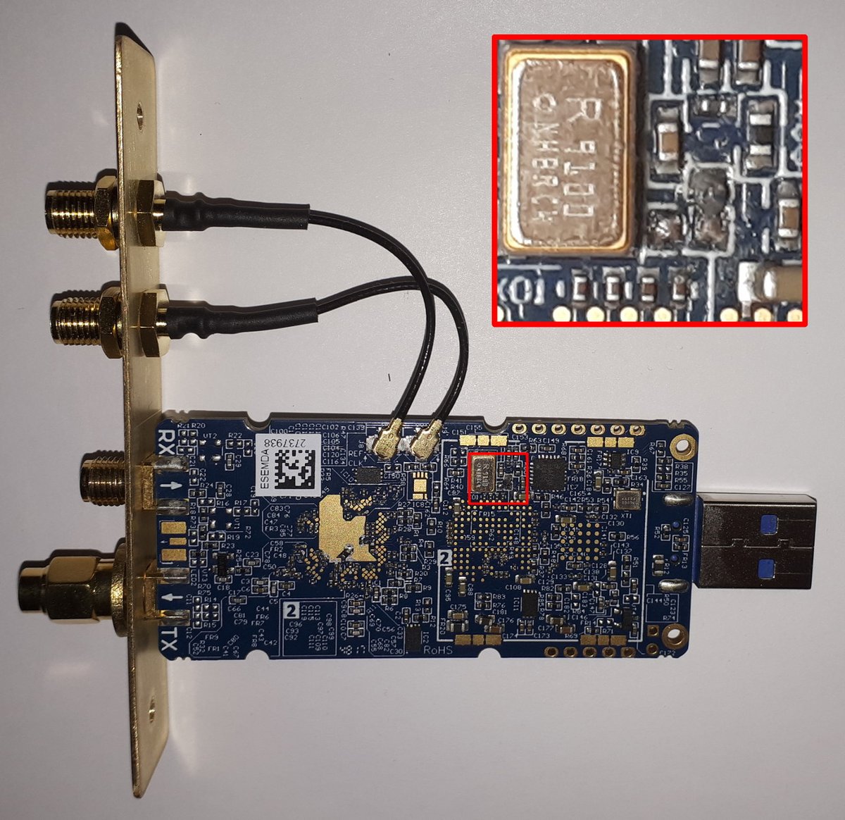 Surgery went smoothly but patient woke up brain dead ('Read(64 bytes) failed'). Is there anything I should know about modding the #LimeSDR Mini for external reference ? Could a noisy clock affect basic functionality such as 'LimeUtil --update' ?