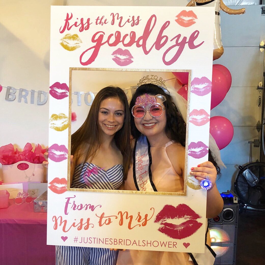 getcrowdsigns's tweet photo. Have you checked out our NEW frames?! We’ve got the perfect prop for your bridal showers🌸, bachelorette parties 🎉&amp; galentine’s day 👯‍♀️celebrations! Shop Now 💕https://t.co/9433cI8EHY #CrowdSigns https://t.co/NrbnROR6O1
