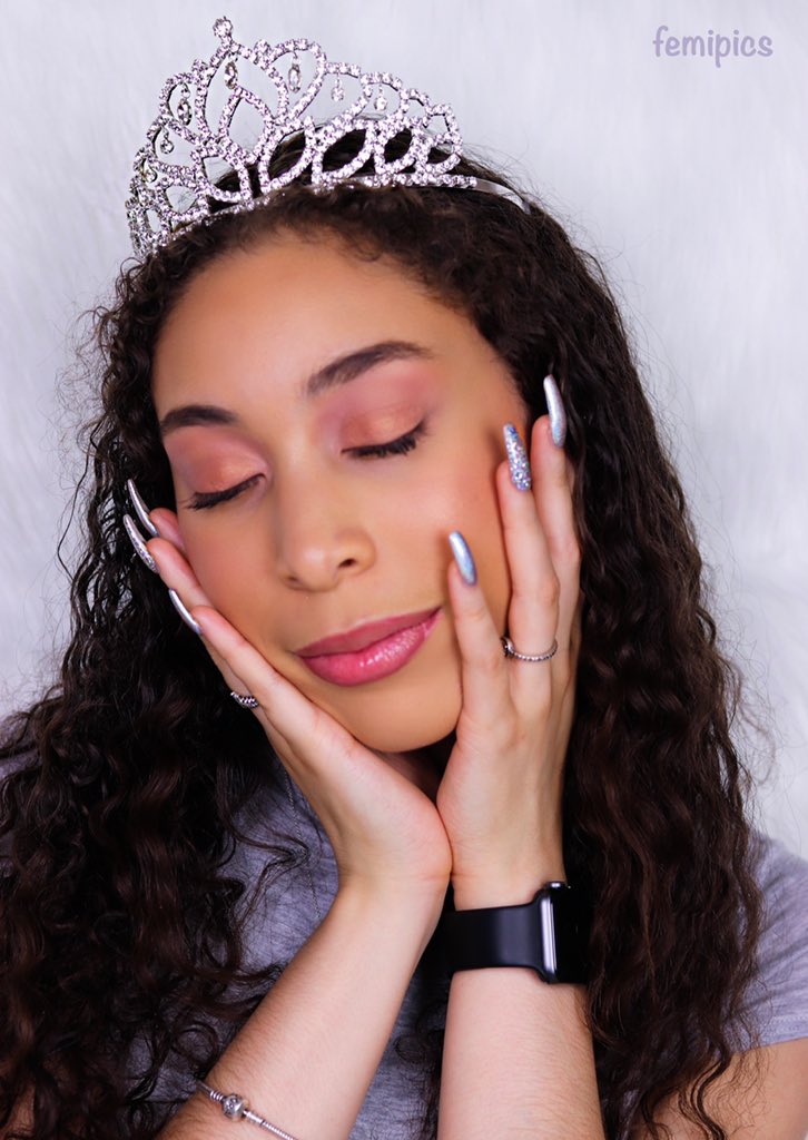 femifvshion tweet media