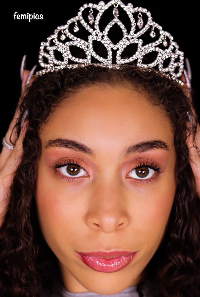 femifvshion tweet media