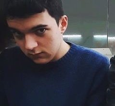 usmemes_'s tweet photo. the poet                                 the poem https://t.co/cMjnEdgve2