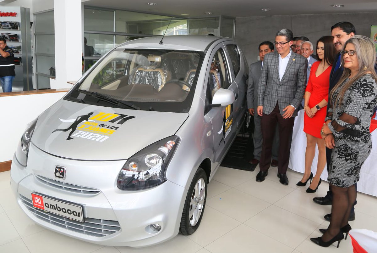 gadambato's tweet photo. #GADMAInforma
Con la presencia del Dr. Javier Altamirano Sánchez, alcalde de Ambato, este jueves 23 de enero se efectuó el lanzamiento de la Competencia 10K “Ruta de los Tres Juanes”, que se efectuará el viernes 7 de febrero, a las 19:00, en homenaje a las #FFF2020. https://t.co/mwavzIIJBW