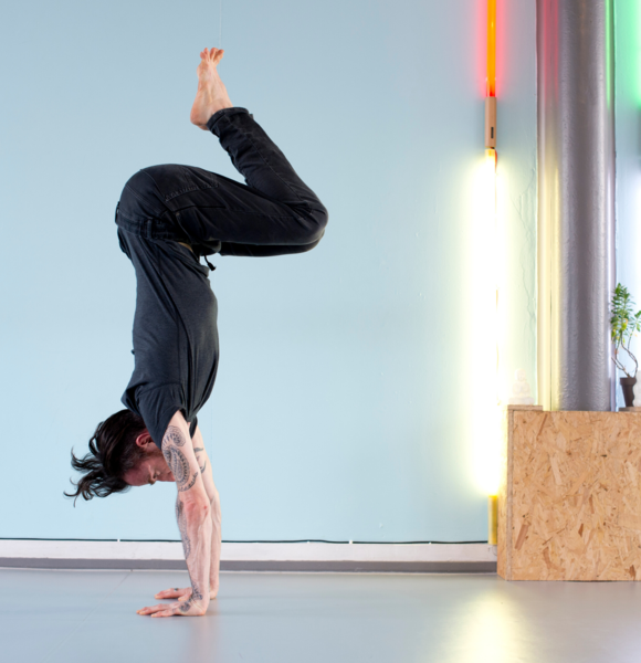 S U P E R C H A R G E    Y O U R    S U N D A Y 
Rocket Master Class with Marcus Vedas on Sunday 2 February 11.30-13.30 at Yogarise Peckham. Put the date in your diary for some serious Sunday fun. 
buff.ly/2Rjkwh2