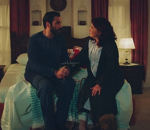 ReisimizHandan's tweet photo. Elleri ellerime, gözleri gözlerime..❣
@ghatihan 🌸 @serdarrozer 👑

#CiHan #senyanımdayken #handanşadoğlu #cihanşadoğlu #handansadoglu #cihansadoglu #hercai https://t.co/9n1qb33Ov6