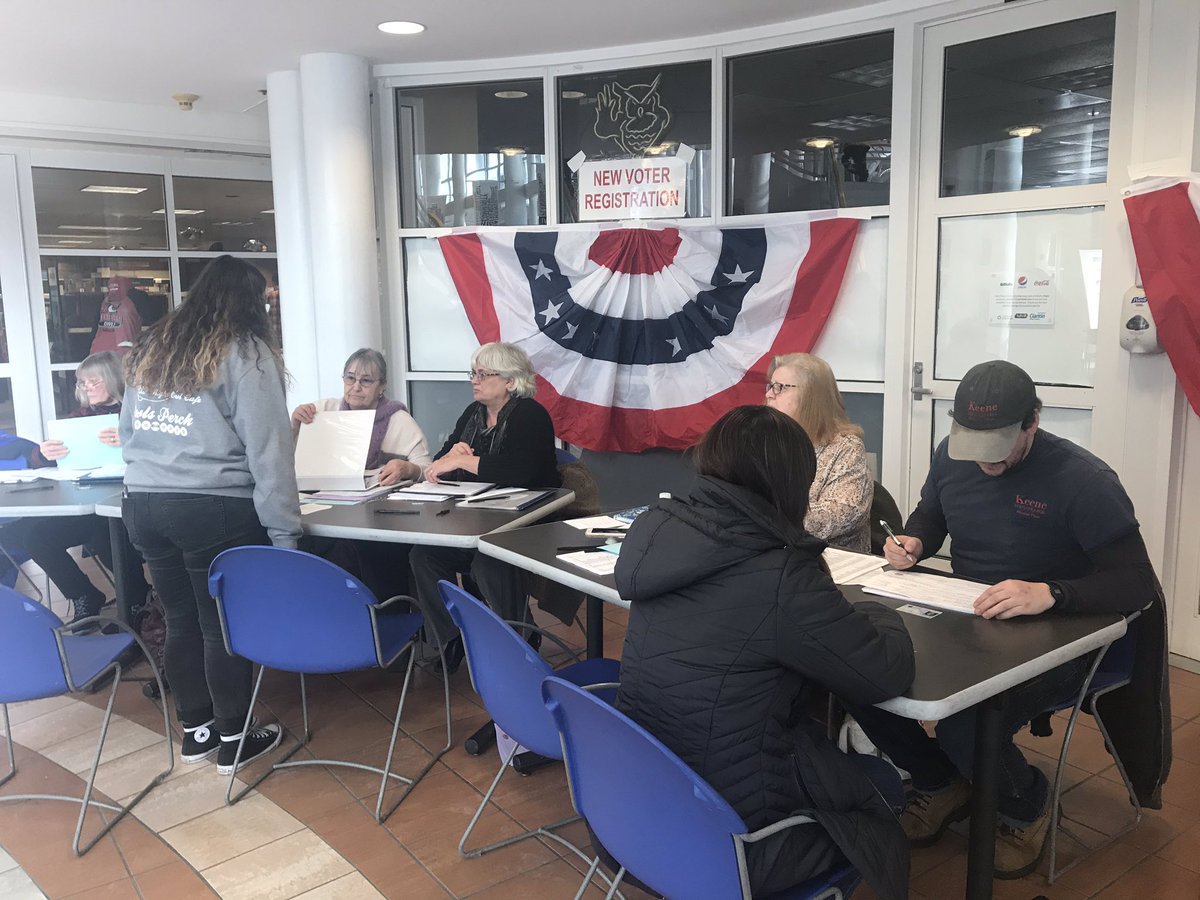 stevefortier86's tweet photo. #KSCvotes! Members of the City Clerk’s office are in the @KeeneState_ Student Center Atrium registering students to vote. They’re here ‘til 3. https://t.co/lJupUqH2xa