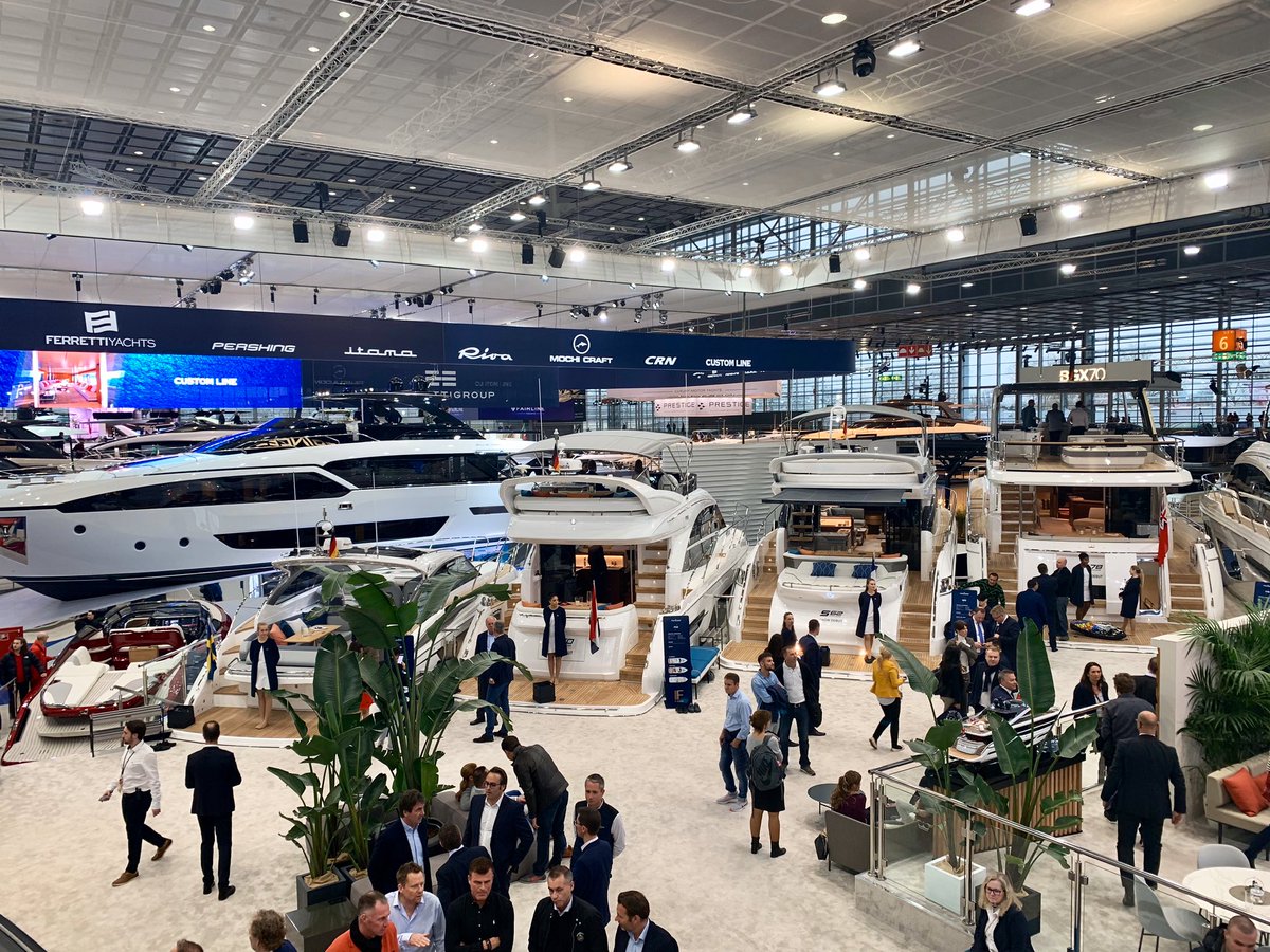 meziroglu's tweet photo. Dünyanın en büyük yat Fuarı Düsseldorf’da mega yatları inceleme fırsatı bulduk. Boot Messe Düsseldorf 2020
#messe #yacht #bootmesse #bootmesse2020 #düsseldorf #boot https://t.co/PTW9yNfZuj