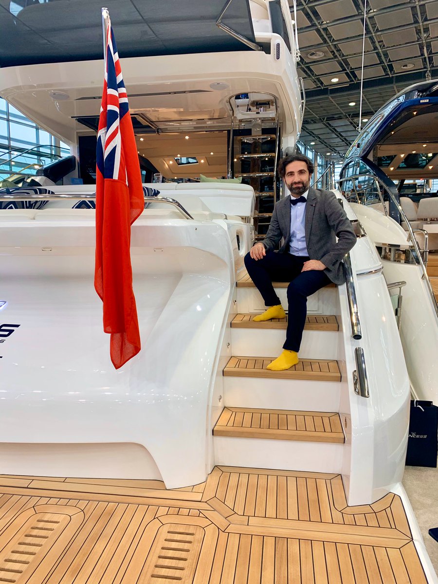 meziroglu's tweet photo. Dünyanın en büyük yat Fuarı Düsseldorf’da mega yatları inceleme fırsatı bulduk. Boot Messe Düsseldorf 2020
#messe #yacht #bootmesse #bootmesse2020 #düsseldorf #boot https://t.co/PTW9yNfZuj