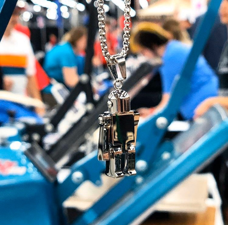 _FineDesigns's tweet photo. #TBT to the @VEXrobotics World Championship. One of our favorite events to attend.β #vexworlds #robotics #swag #eventapparel #customapparel #creatingmemories #customapparelexperts #finedesigns https://t.co/GunwT9n0Mp