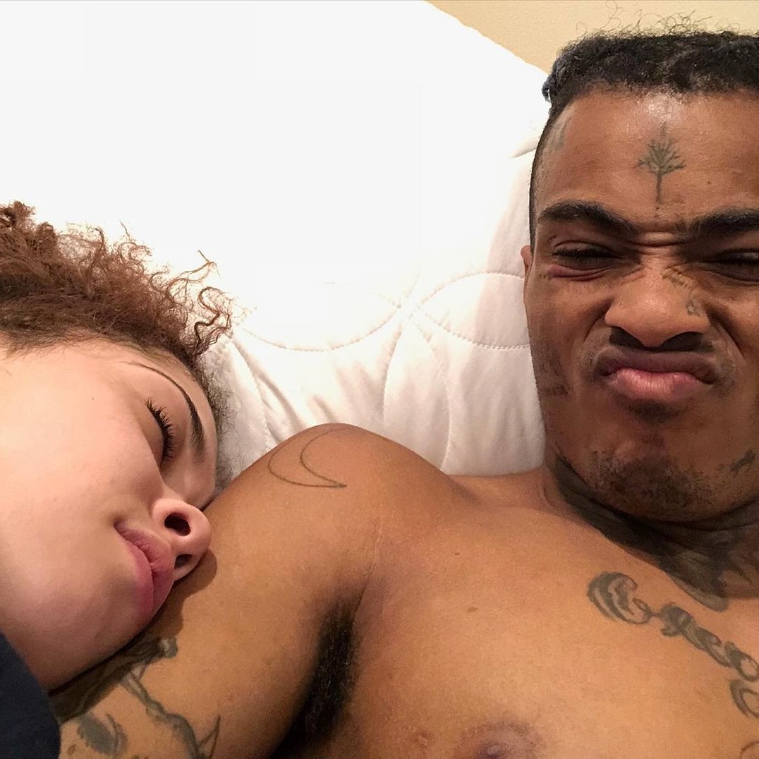 JenesisSanche10's tweet image. Happy birthday my amor ❤️ 💘 @xxxtentacion I really miss you😔😔💝💝❤️