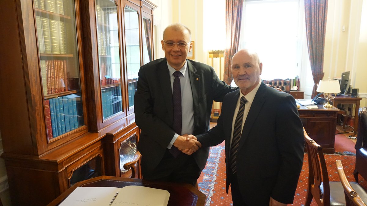 Speaker Alex Maskey MLA met with <a href="/dmihalache/">Dan Mihalache</a> the Romanian Ambassador to the UK, who visited Parliament Buildings today.