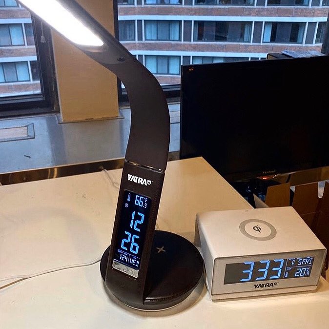 ShopYatra's tweet photo. *HOTELS* order our #usbLEDLamp &amp; #wirelessAlarmClock today!
⚡️💡🐻 ⚡️

#shopYATRA
#wirelesschargepad
#wirelesspowerbank
#traveladapter
#surfacechargepad
#2in1cables 
#3in1cables
#usbcharging
#powerstationcharger 
#yatracharge 
#yatrafastcharge 
#chargingsolutions 
#mobilecharger https://t.co/MBXoGkLn42