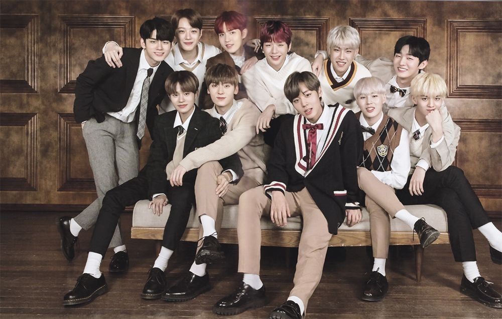 my_baekksoo's tweet photo. Tuhan walaupun aku tak tau kapan akan melihat mereka bersama lagi, tapi tolong izinkan aku untuk bahagia dan tertawa bersama mereka lagi. -
@WannaOne_twt
#ToBeOneWithWannaOne #Therefore_still_WannaOne
#thereforeday1
#WannaOne #워너원 https://t.co/S98eZMINCb