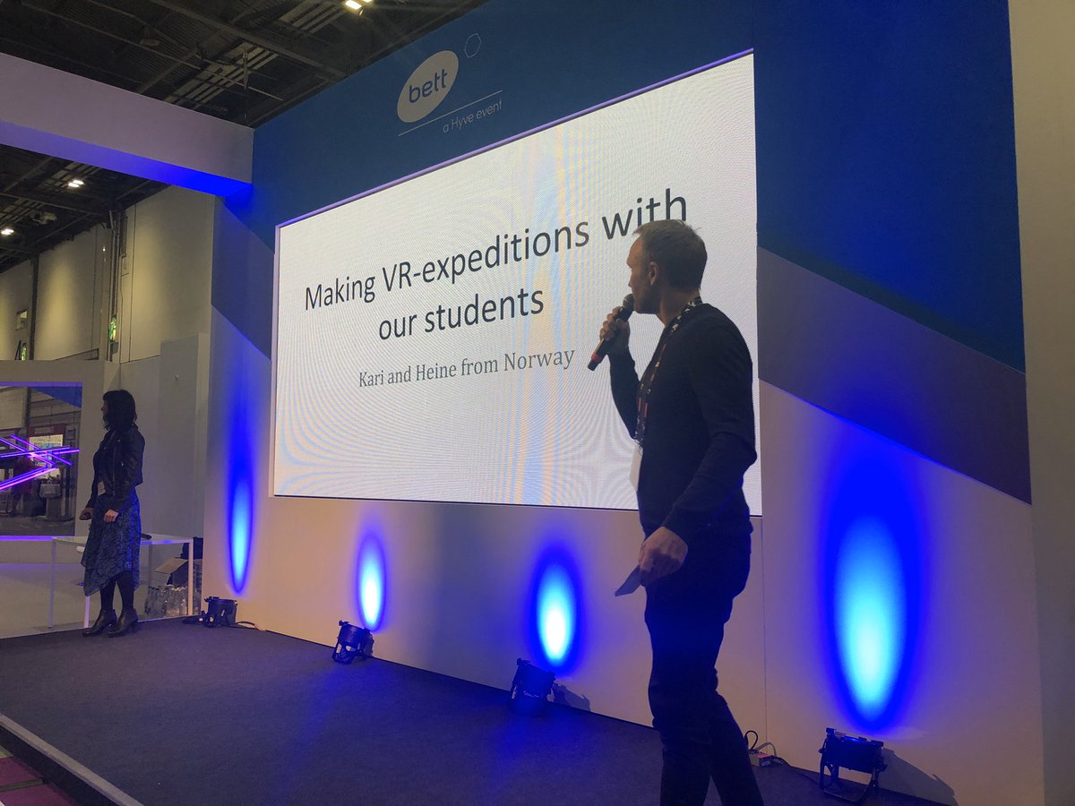 <a href="/KaRimerstad/">Kari M. Erstad</a> and Heine sharing their fantastic Google VR expedition project #tmbett20